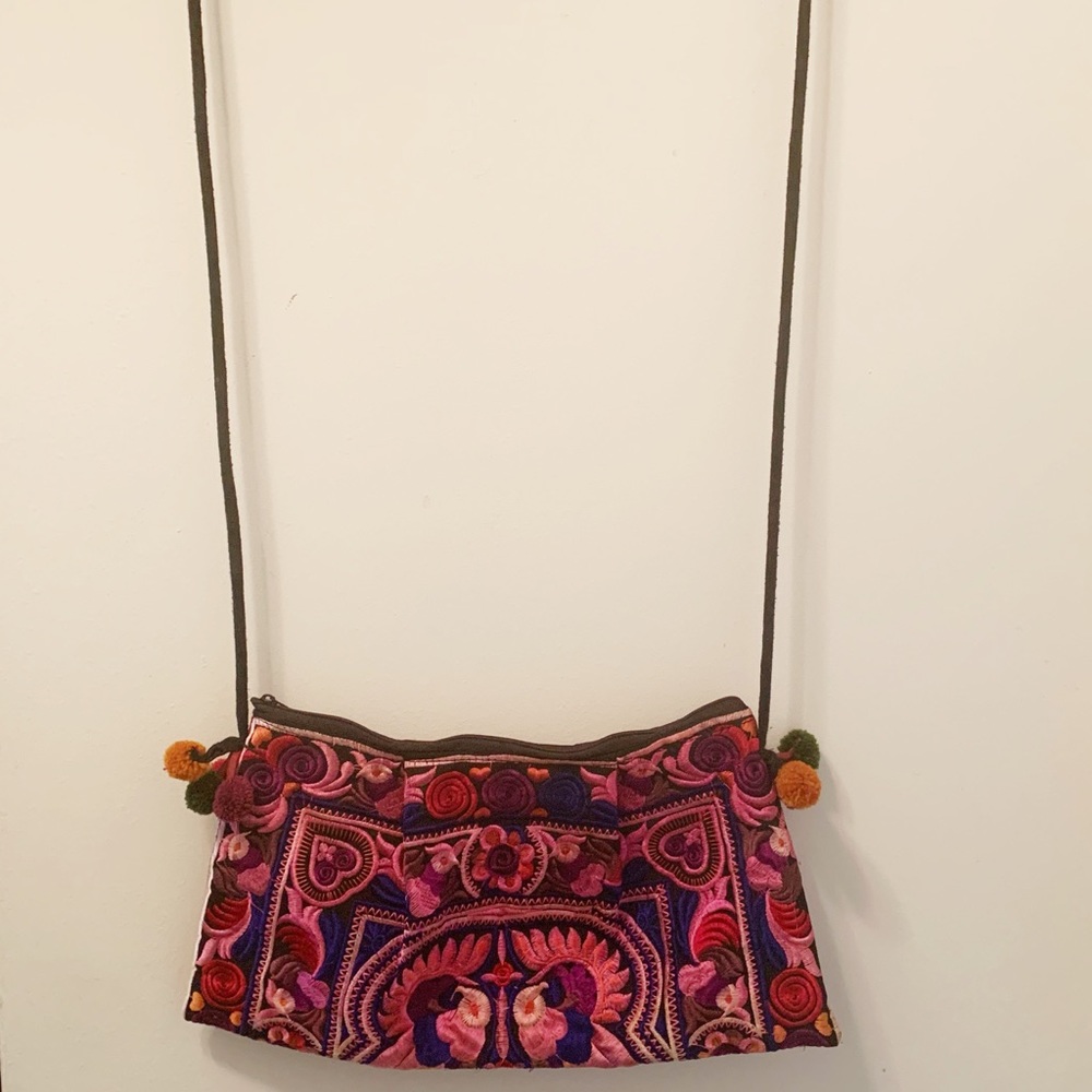 NWOT Boho Embroidered Crossbody Bag - Picture 2 of 8